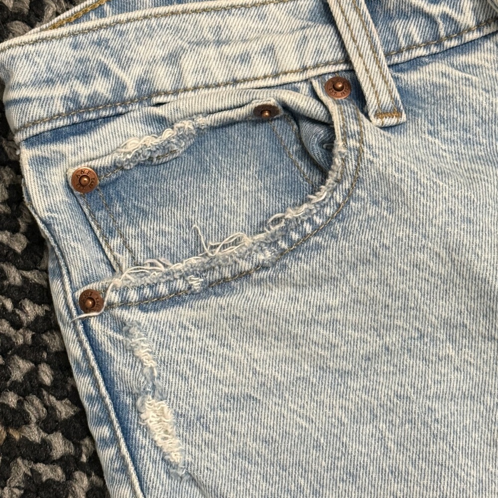 Abercrombie & Fitch The Dad Jeans Women’s 25 Distressed Light Wash Straight - Picture 4 of 8
